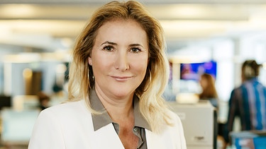 Susanne Glass, Leiterin der Redaktion "Ausland und politischer Hintergrund" beim Bayerischen Rundfunk | Bild: BR